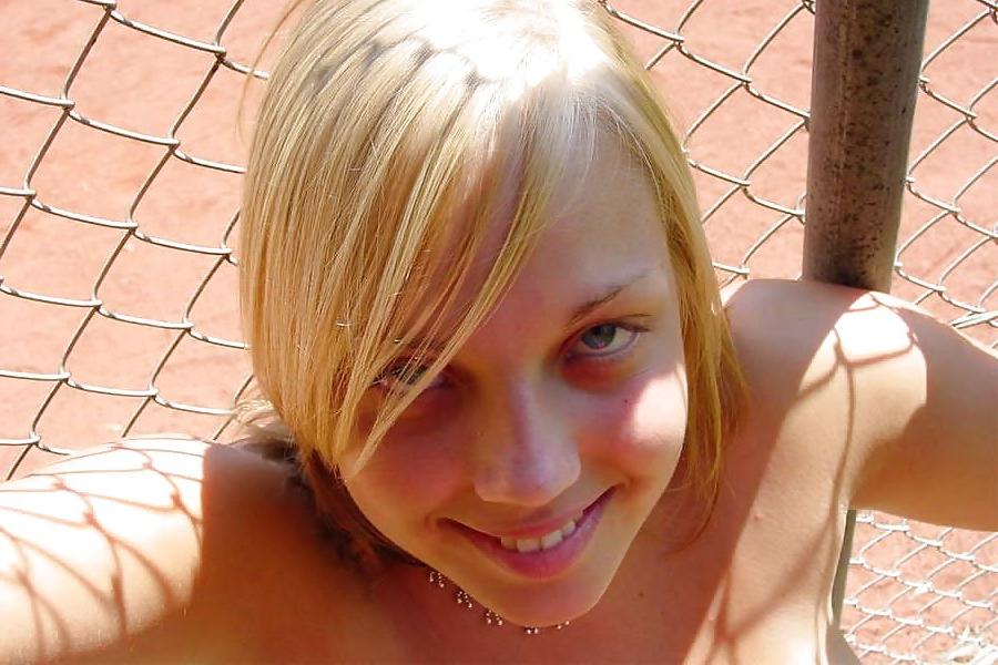 12P Sexy teen posing outdoor