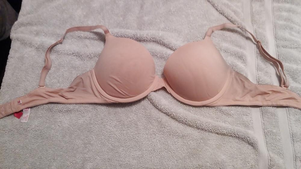 25P 34 Year Old has new boyfriend... And new Panties!