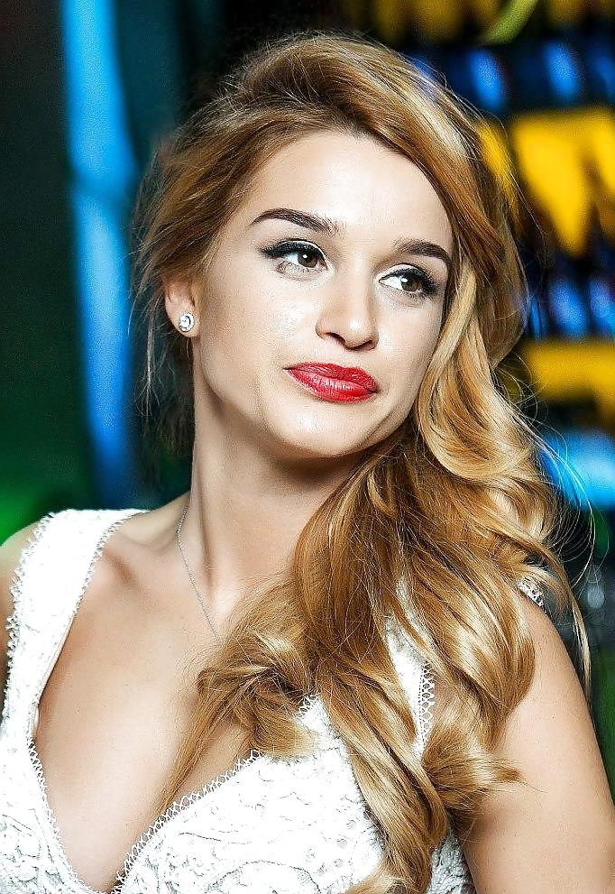 25P Stunning & Sexy Armenian Woman and her Russian Boyfriend #6