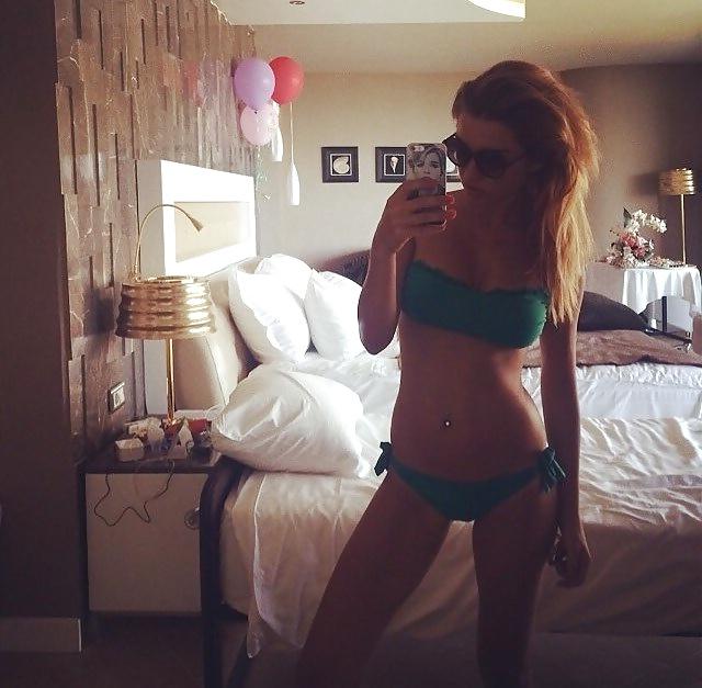 25P Stunning & Sexy Armenian Woman and her Russian Boyfriend #2