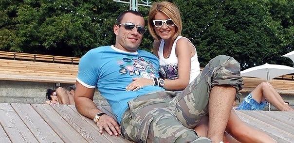 25P Stunning & Sexy Armenian Woman and her Russian Boyfriend #2