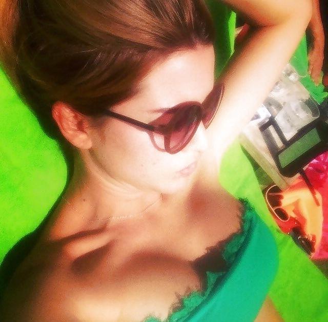 25P Stunning & Sexy Armenian Woman and her Russian Boyfriend #7