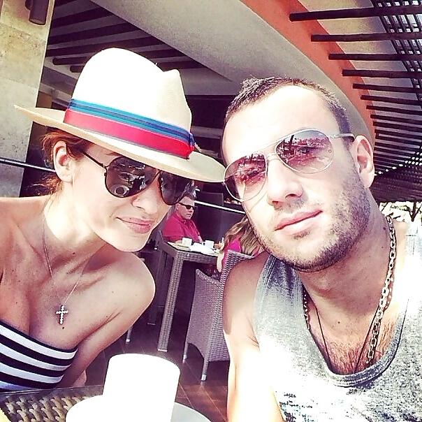 25P Stunning & Sexy Armenian Woman and her Russian Boyfriend #8