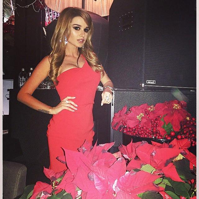 24P Stunning & Sexy Armenian Woman and her Russian Boyfriend 10