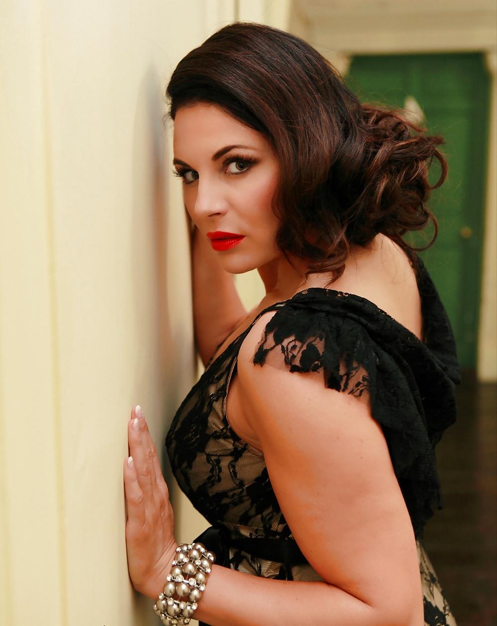 19P Irish TV Babe - Lisa Cannon