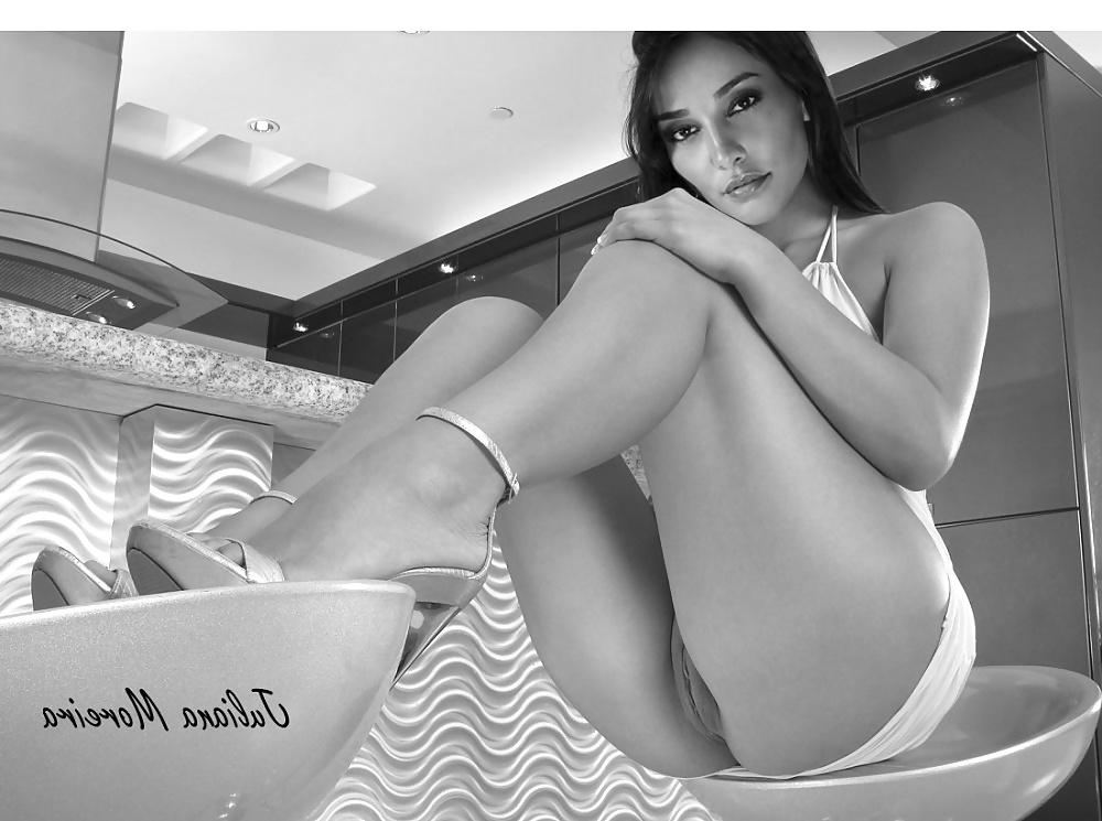 21P Juliana Moreira Nude