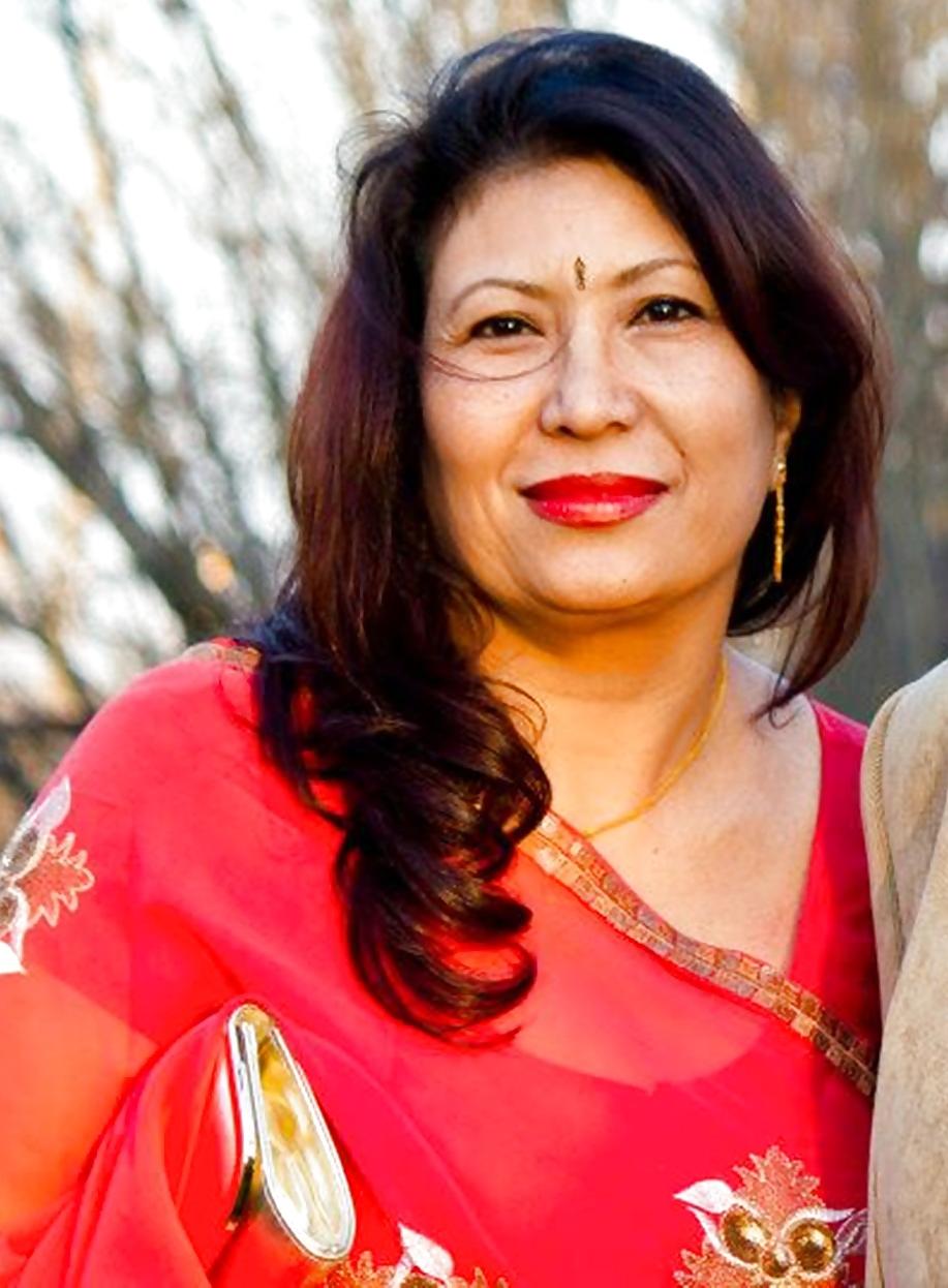 19P Frau Deepa Pradhan (nepalesische MILF)
