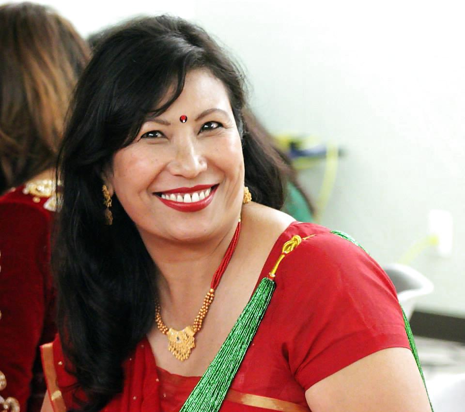 19P Frau Deepa Pradhan (nepalesische MILF)