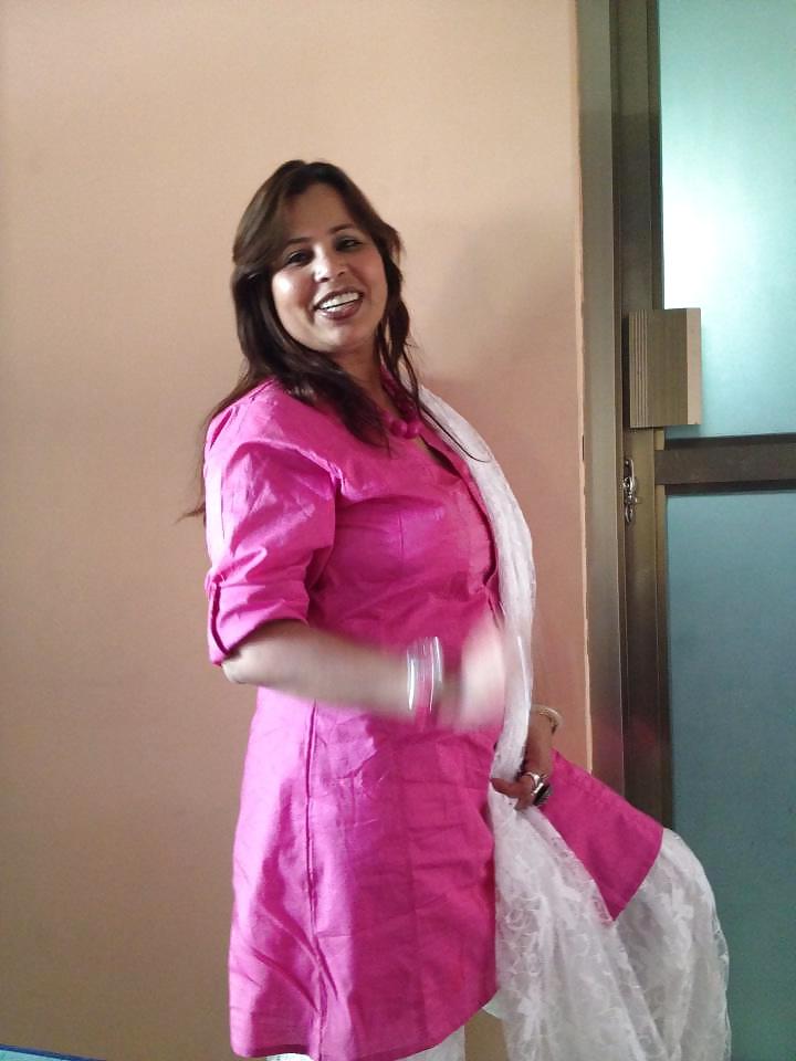 19P Mrs Neeta ( sexy nepali milf for fuck)