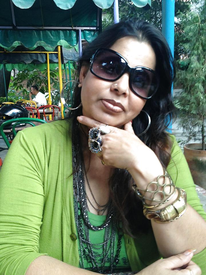 19P Mrs Neeta ( sexy nepali milf for fuck)