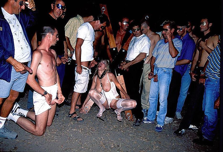 21P Dogging cuckold gangbang and one fake to find comment !!!