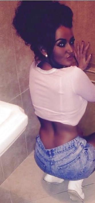 25P I'd Fuck The Fake Tan Off Her