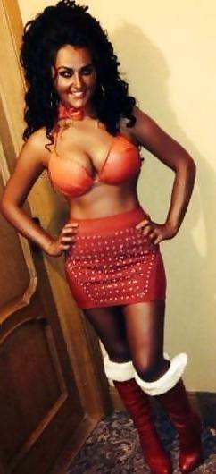 25P I'd Fuck The Fake Tan Off Her