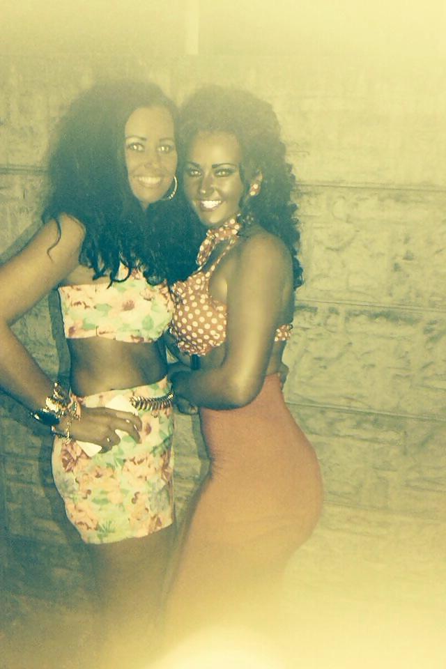 25P I'd Fuck The Fake Tan Off Her