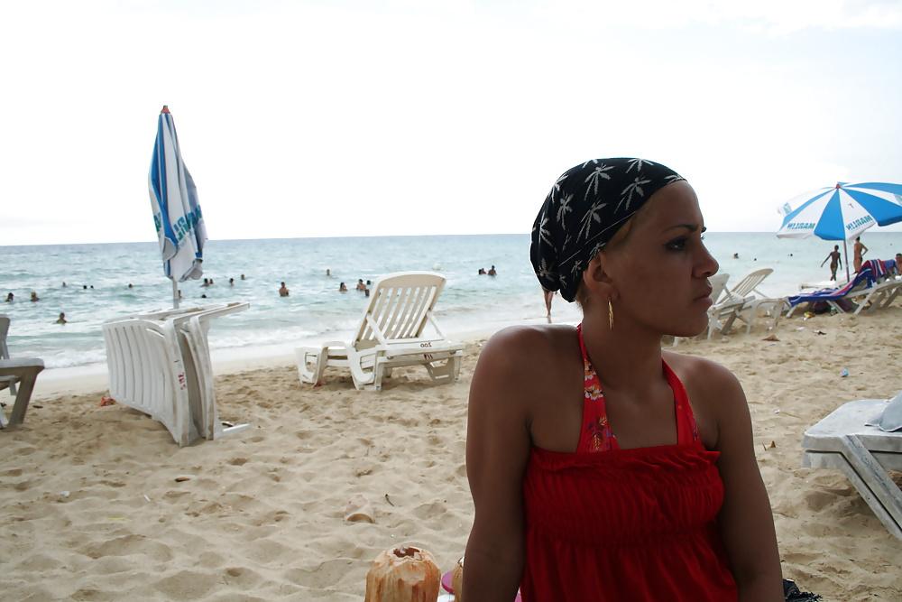 17P Cuban Chick Amazing Body Havana