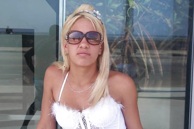 17P Cuban Chick Amazing Body Havana