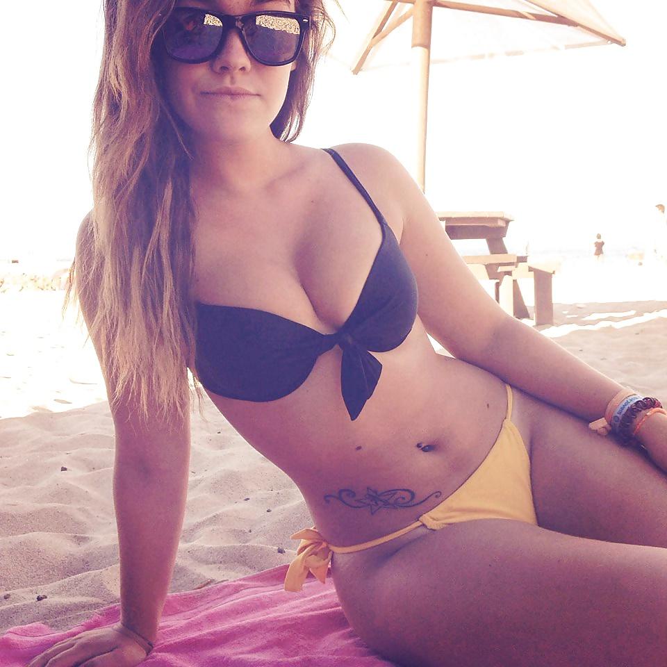 25P Portuguese naughty girl friends