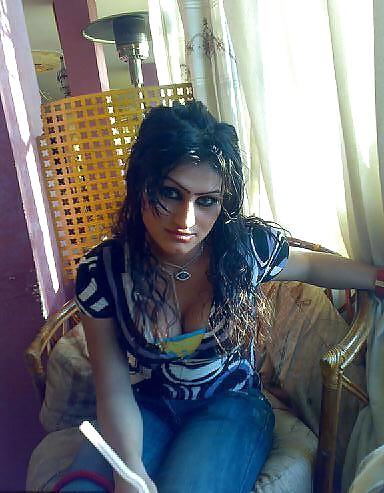 25P Arab sluts want it in the ass so bad!