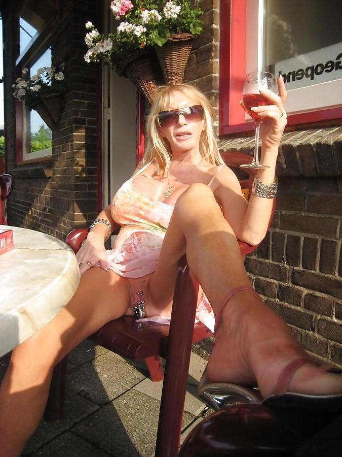 23P Slut Muriel-Busty Mom