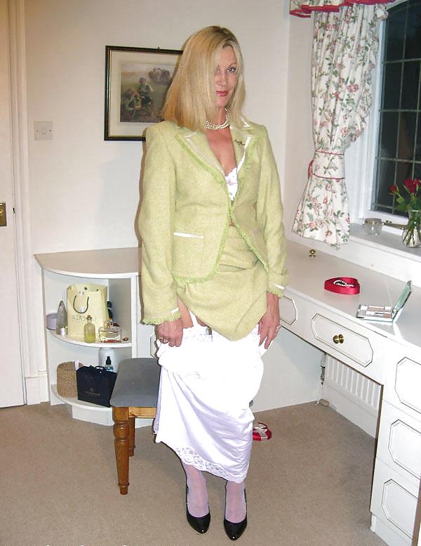 25P Beautiful milf andrea