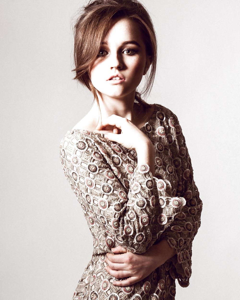 25P Kaitlyn Dever