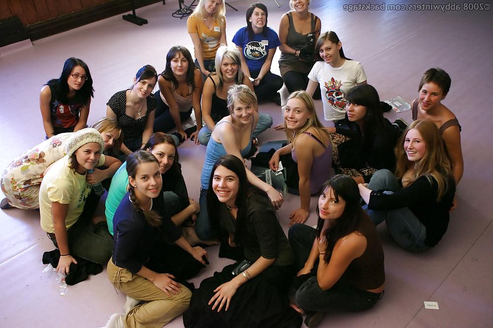 25P Groups of Naked Girls
