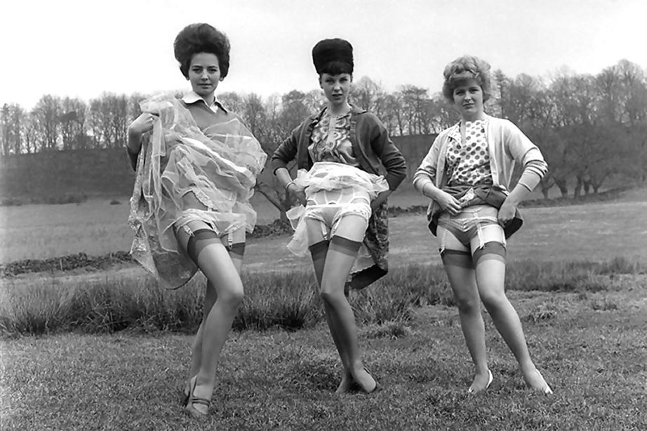 11P White panties 39:Vintage outside fun.