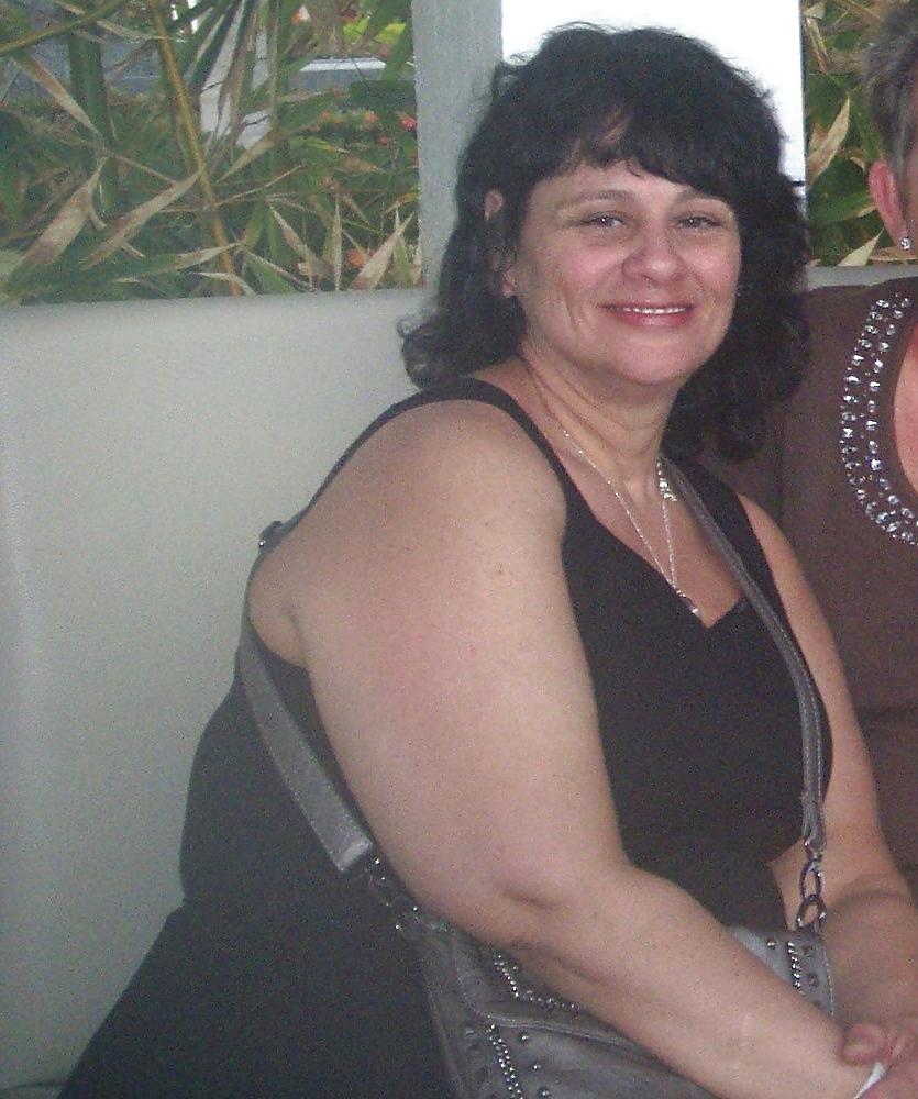 23P Sexy Mature BBW Brunette!