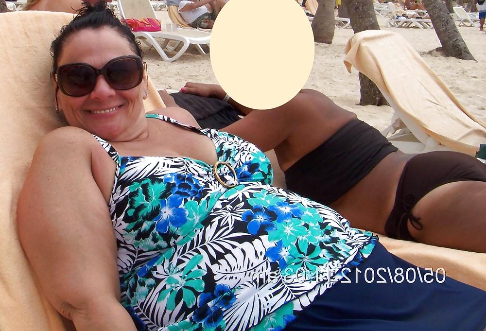 23P Sexy Mature BBW Brunette!