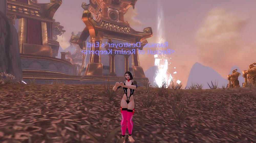 6P My crossdressing Male Paladin!