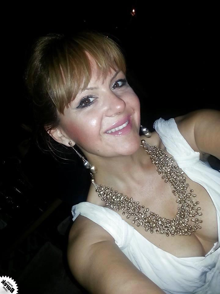 10P Serbian Milf Elizabeta (Big natural tits)