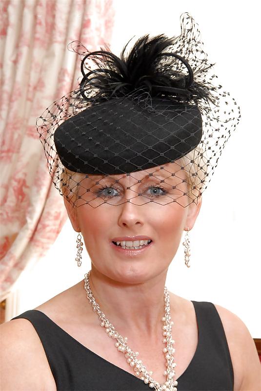 15P Older lady veiled hat vintage nylons