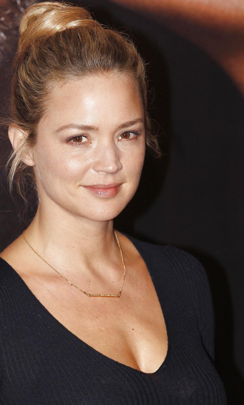 25P Virginie Efira