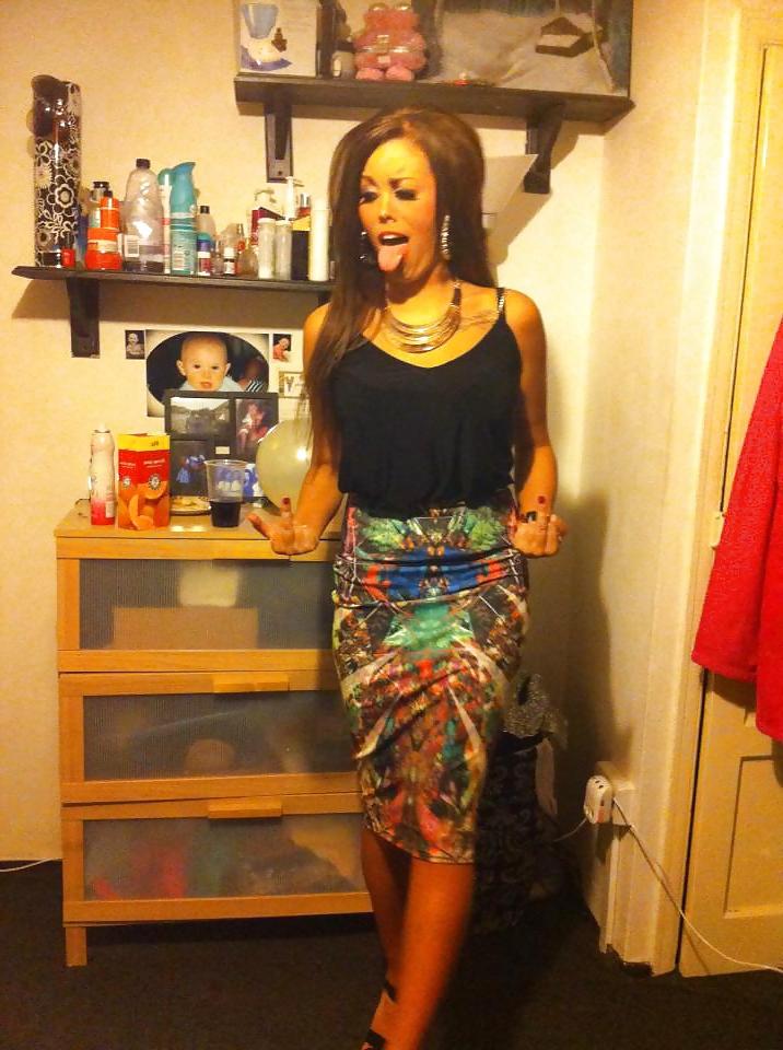 25P Would you empty your balls in chav Kimm?