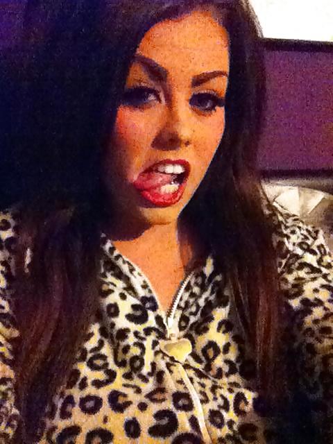 25P Would you empty your balls in chav Kimm?