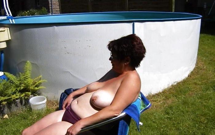 19P Older women sunbathing 2.