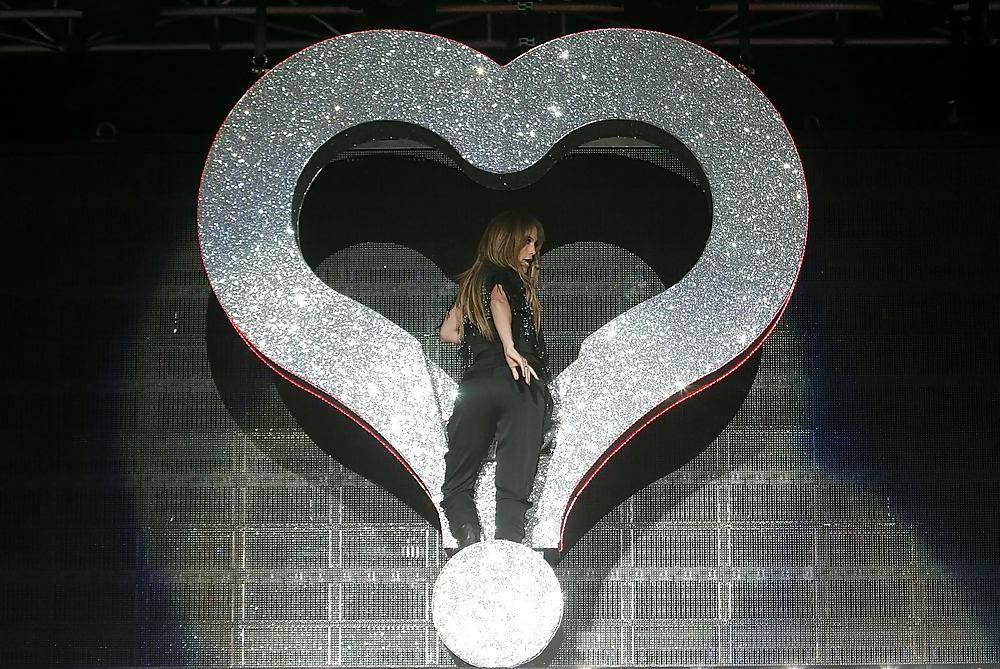 25P Jennifer Lopez Capital Radios Summertime Ball 2011 London