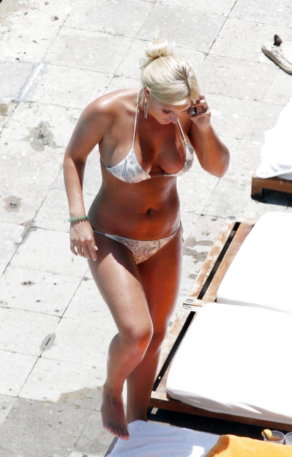 25P Brooke Hogan in bikini at the pool in Miami