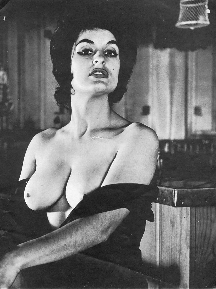 21P Vintage Erotica 3