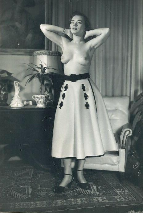 17P Vintage Erotica 5