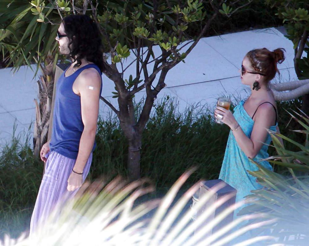 25P Katy Perry Bikini pool candids in Miami