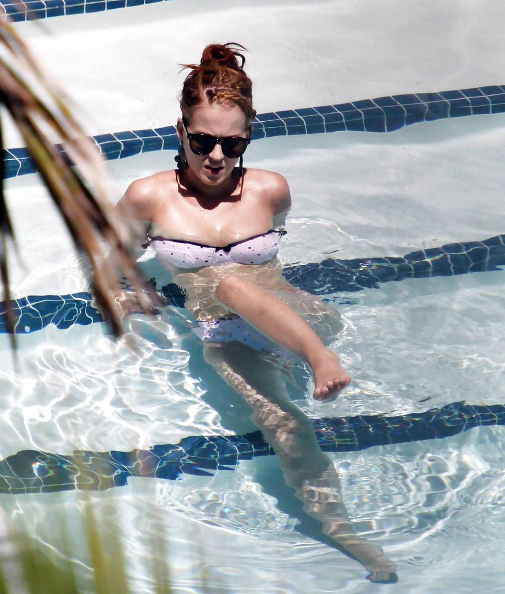 25P Katy Perry Bikini pool candids in Miami