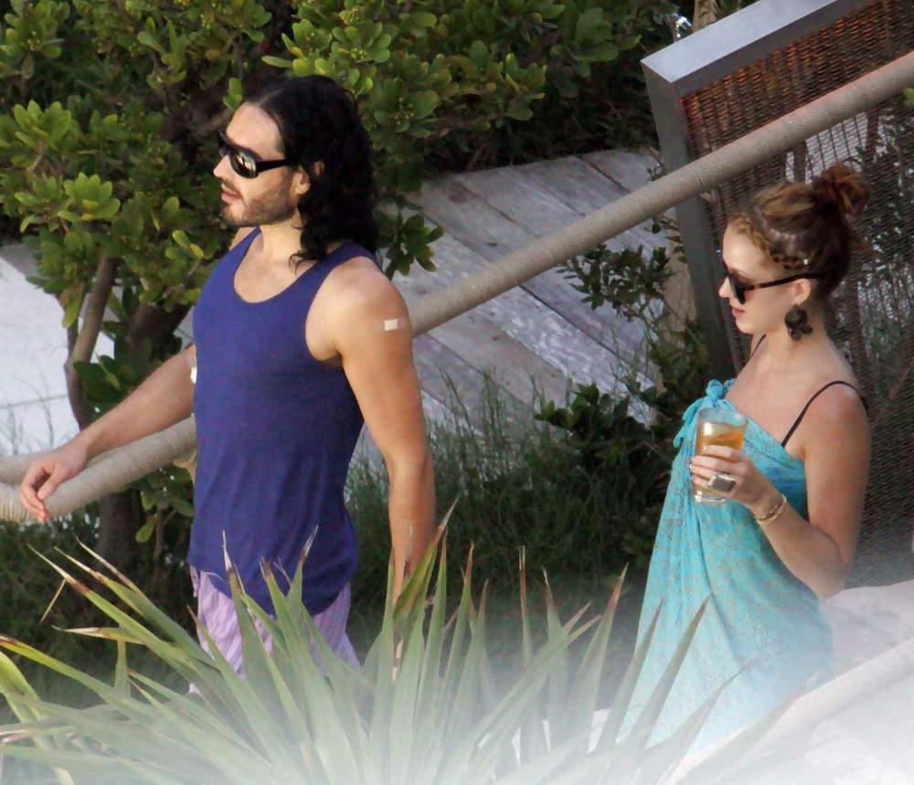 25P Katy Perry Bikini pool candids in Miami