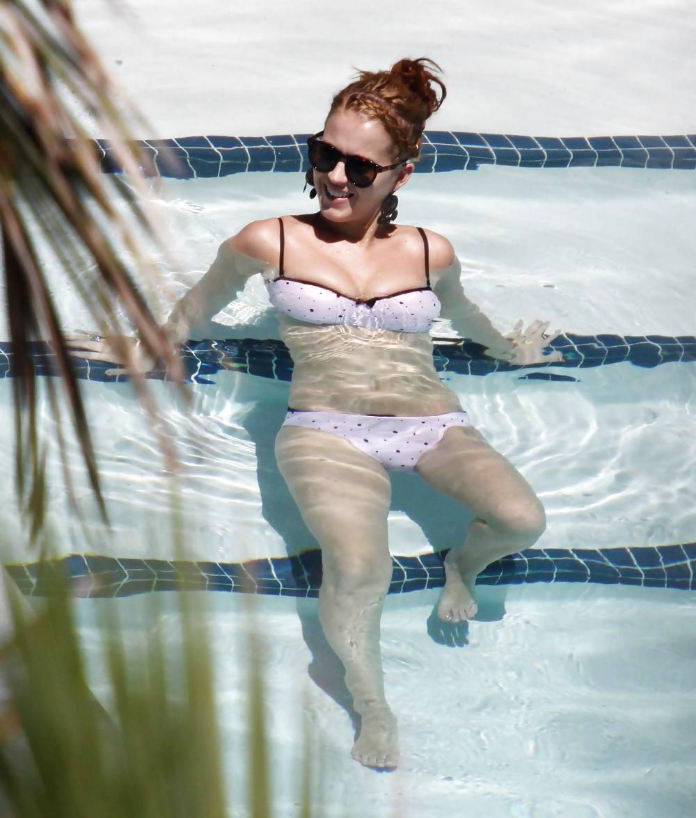 25P Katy Perry Bikini pool candids in Miami