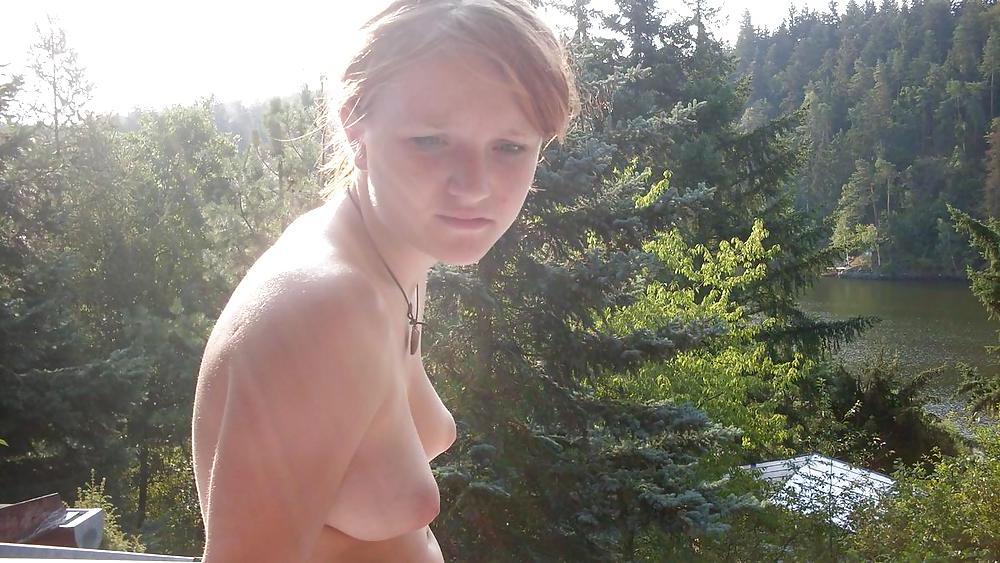 25P Horny Posing and Fucking