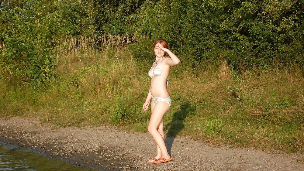 25P Horny Posing and Fucking