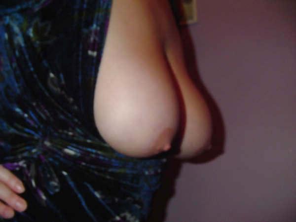 25P Natural big tits