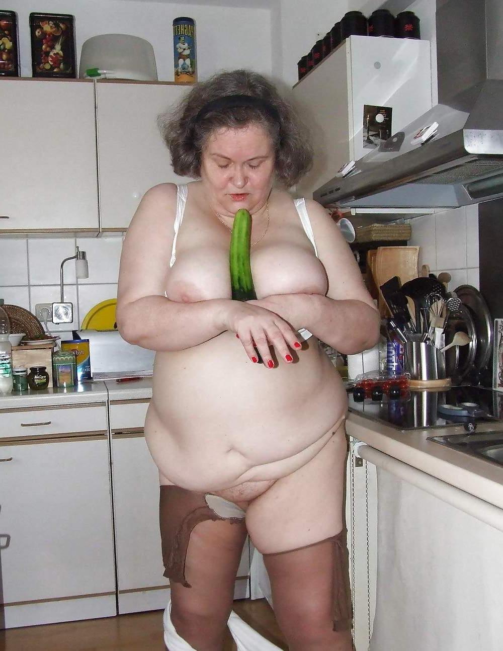 25P Granny with cucumber
