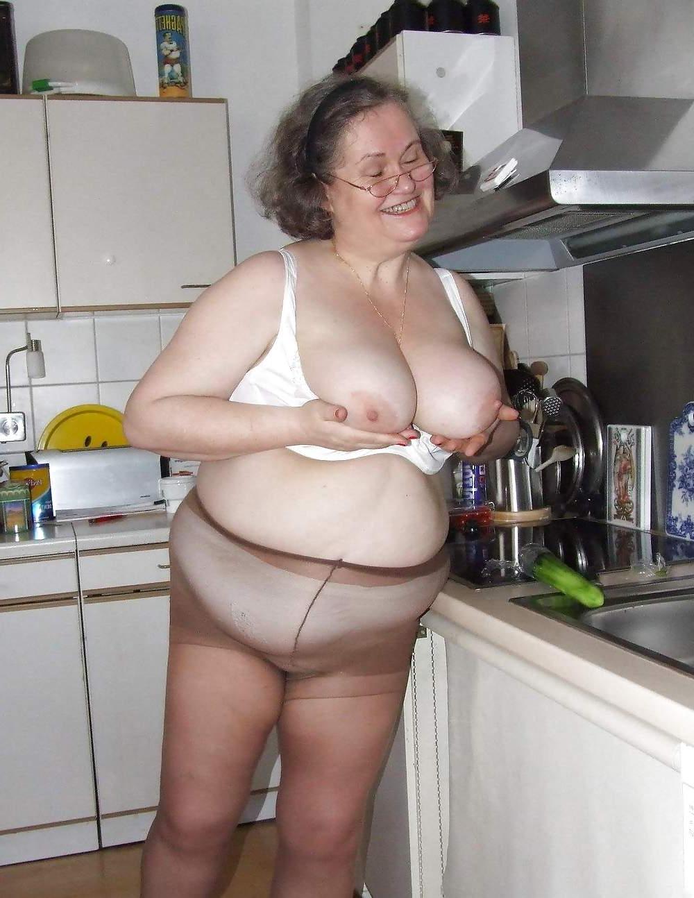 25P Granny with cucumber