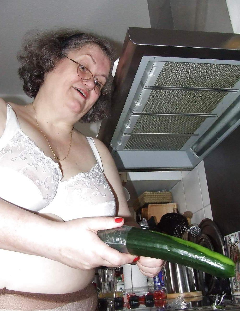 25P Granny with cucumber